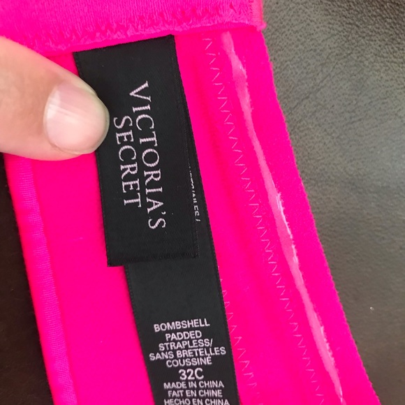 Hot pink strapless bra - Picture 2 of 2